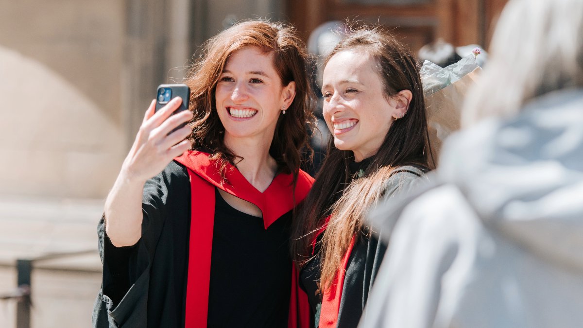 Say cheese! We love seeing your pics from graduation. Tag us and use #EdinburghGrad on Instagram for the chance to have your post featured 🤳 Don't forget to follow us too, @edinburghuniversity