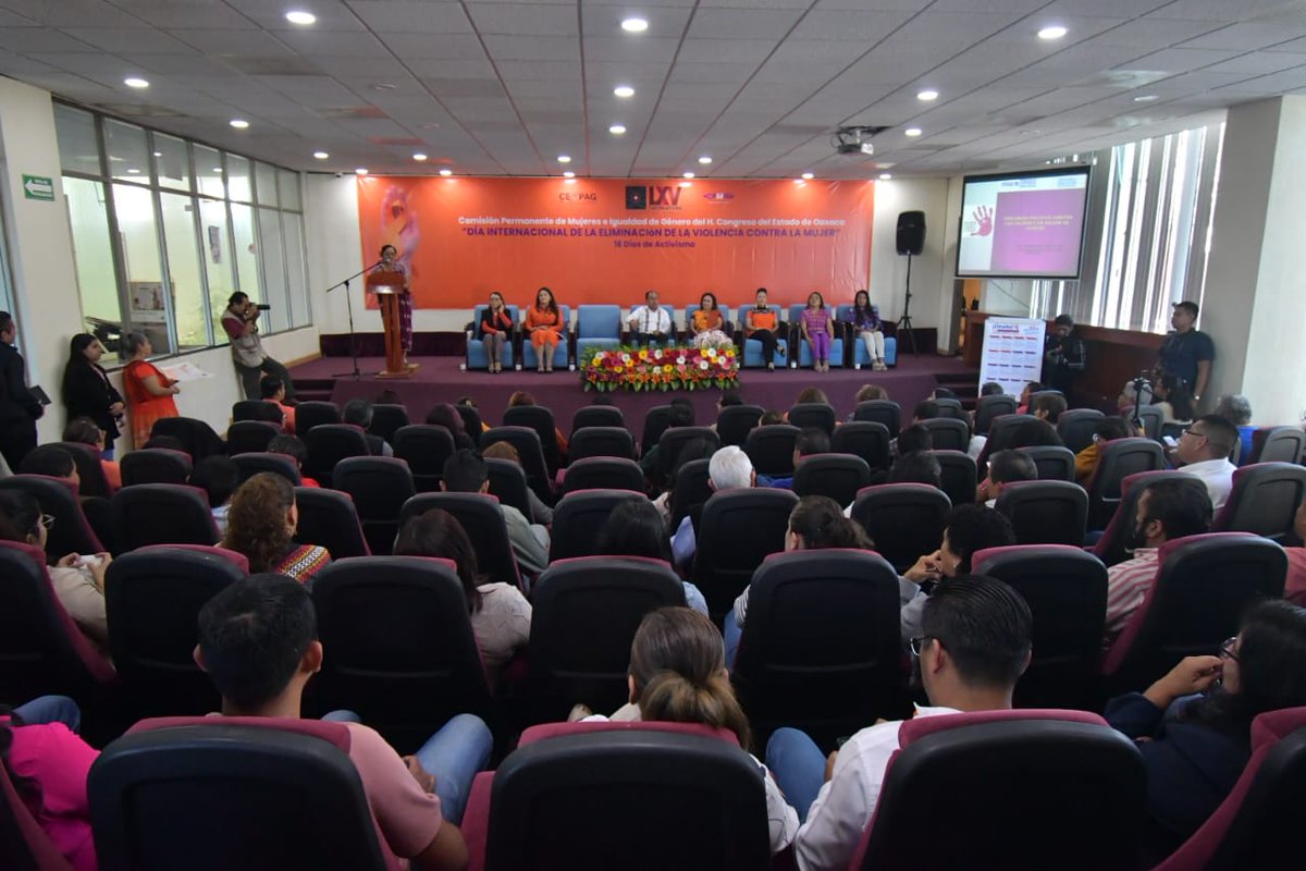 En el marco del Día Internacional de la Eliminación de la Violencia contra la Mujer, inauguramos el programa de 16 días de activismo  "¡Únete! para prevenir la violencia contra las mujeres y niñas", en el H. Congreso del Estado de Oaxaca (<a href="/CongresoOaxaca_/">Poder Legislativo Oaxaca</a>).

El objetivo es