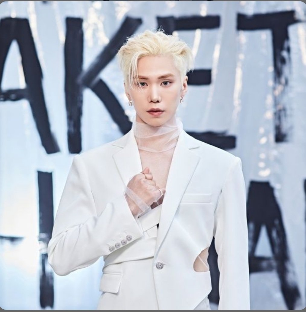 [HT] ROCKY (<a href="/p_rockyent/">ROCKY</a>) 1st Mini Album &lt;ROCKYST&gt; 

DAY 1: 3,664
DAY 2: 0,171
DAY 3: 2,324 

TOTAL: 6,159 

#ROCKY #라키