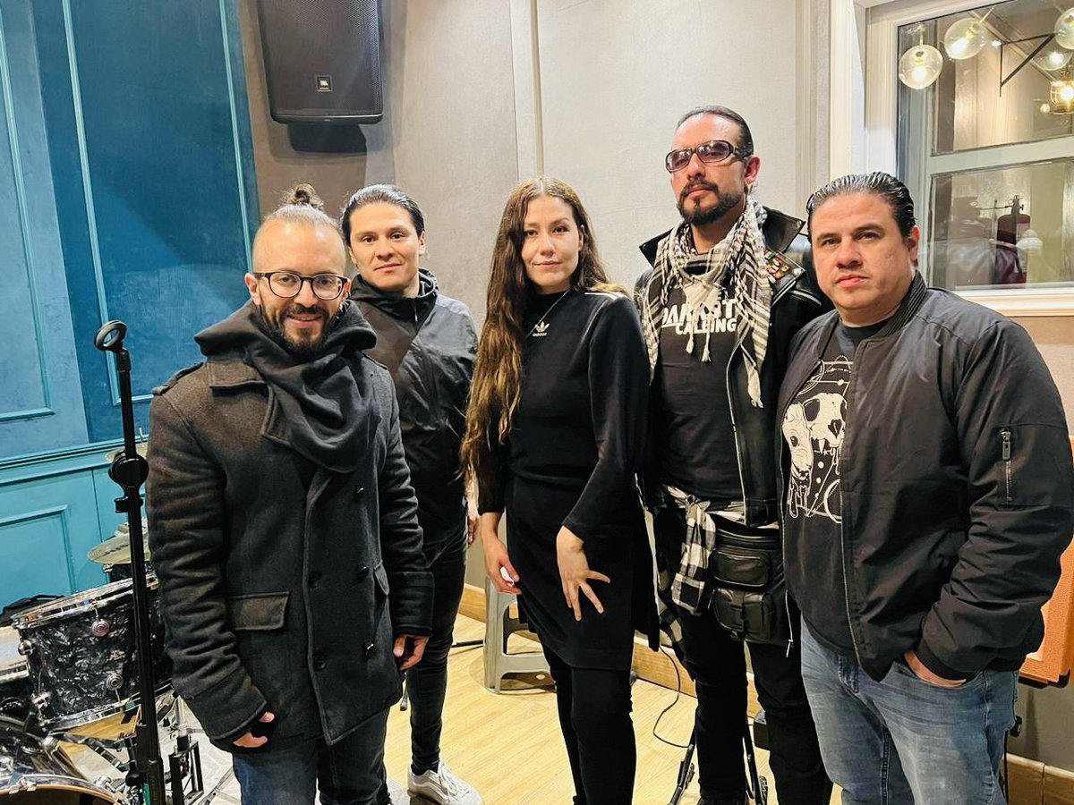 Estamos preparando un show muy especial 😊 nos vemos el 09 de diciembre en el Foro San Rafael . Tickets en superentrada.com