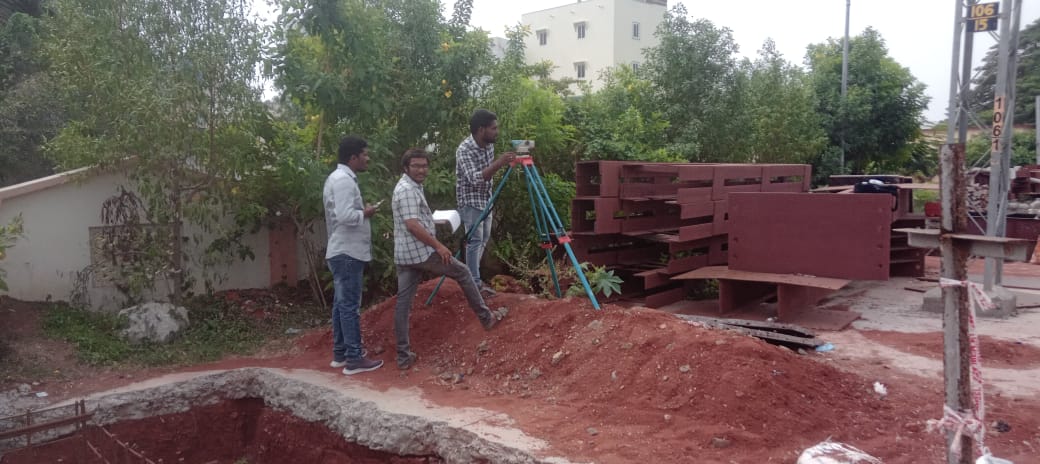 drmvijayawada's tweet photo. Naye Bharat ka Naya Station! 

#AmritStation Update Vijayawada Division  Earth work excavation in progress for Cover Over Platforms at Bhimavaram Town Railway Station under #AmritBharatStationScheme

#AmritBharatStations 
 
@SCRailwayIndia
@RailMinIndia https://t.co/KauOKigqhR