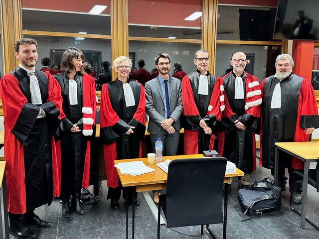 Institut de Recherche Carré de Malberg - IRCM (@icarredemalberg) on Twitter photo "La valeur d'égalité en droit public français et britannique" est l'intitulé de la thèse soutenue hier par <a href="/RomainPlace/">Romain Place</a>, sous la dir. du Pr. Ducoulombier. Une soutenance riche d'échanges avec son jury composé des Pr. Antoine, Roynier, Baranger, Wintemute et Maulin. Félicitations! "La valeur d'égalité en droit public français et britannique" est l'intitulé de la thèse soutenue hier par <a href="/RomainPlace/">Romain Place</a>, sous la dir. du Pr. Ducoulombier. Une soutenance riche d'échanges avec son jury composé des Pr. Antoine, Roynier, Baranger, Wintemute et Maulin. Félicitations!