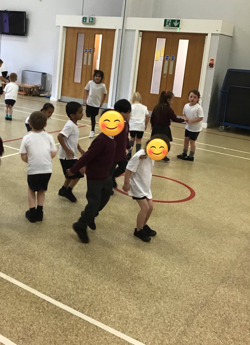 MrsCoenMPA's tweet photo. Reception have enjoyed participating in PE lessons. They have been changing independently and listening carefully to instructions and using spaces safely. #moorsidepaeyfs #moorsidepape https://t.co/OLGCxi2EUU