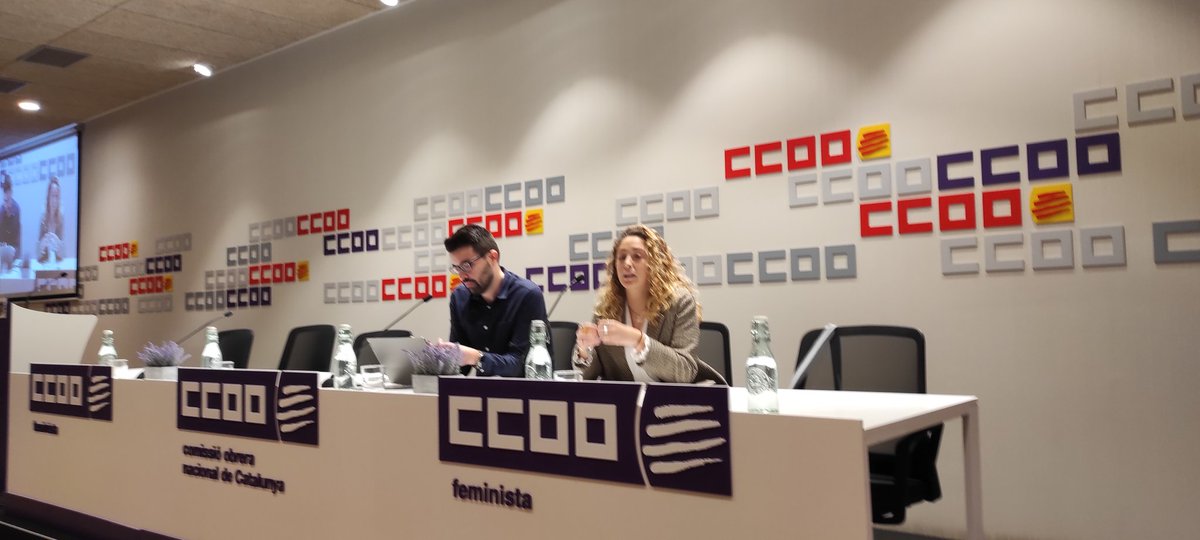 socalvaro's tweet photo. Acto 25N de @DonesCCOOCat 
En @ccoocatalunya no damos ni un paso atrás reivindicando el feminismo porque cada vez que la sociedad retrocede se paga con vidas y maltrato físico o psicológico.

@PachecoJpacheco @MentxuGutierrez
#JoTincUnaCompanya #ExpliquemHo #ShaAcabat https://t.co/TB3NWW7ZY7