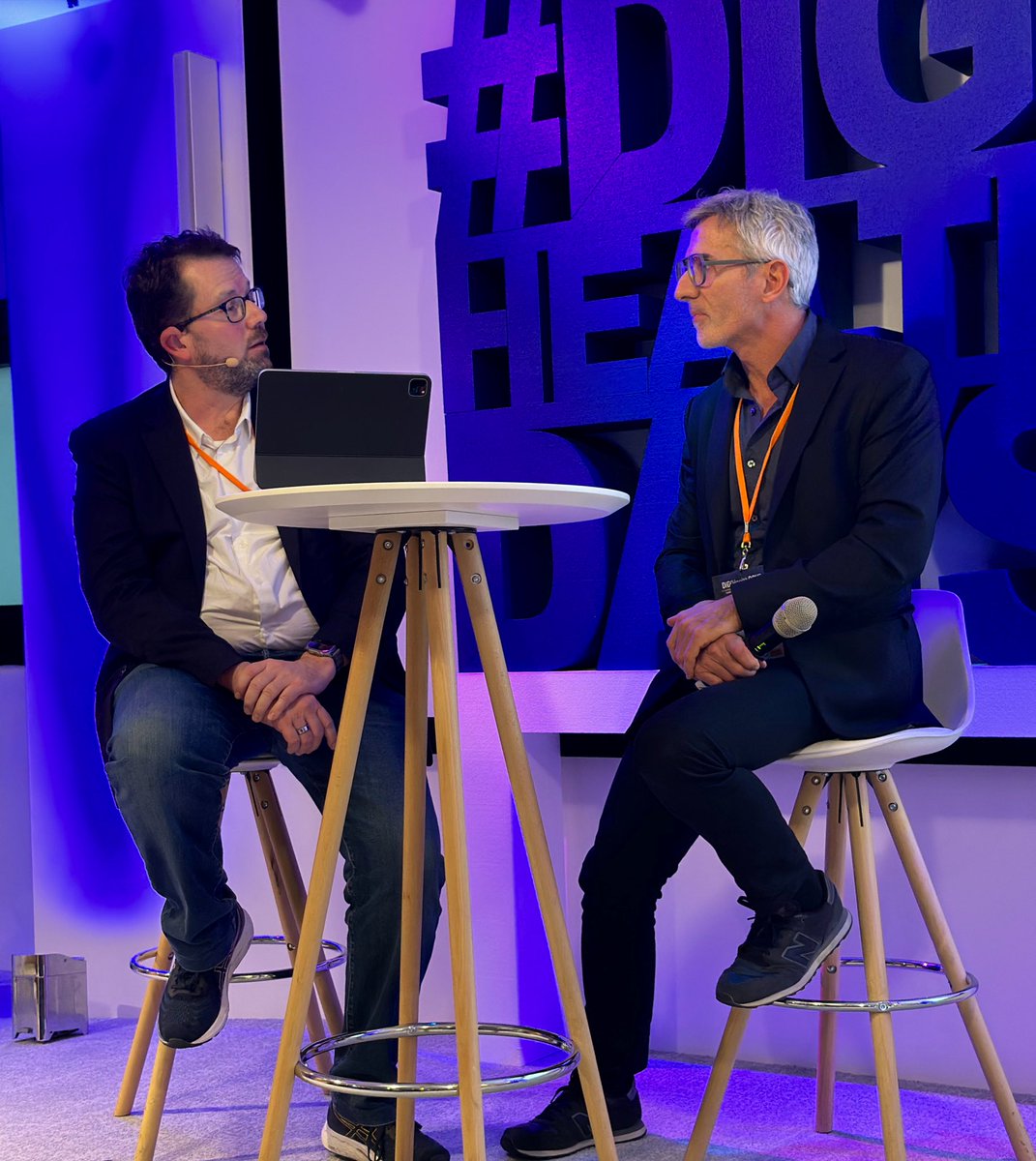 Delphine Lalande #hcsmeufr💊 (@dlalande75) on Twitter photo #digihealthdays
« La médecine à distance prend une ampleur insoupçonnée, avec l’envol de la télésurveillance bien appréciée des patients »
🎤Pr <a href="/Drsabatier/">Remi Sabatier</a> - @CHU_Caen #digihealthdays
« La médecine à distance prend une ampleur insoupçonnée, avec l’envol de la télésurveillance bien appréciée des patients »
🎤Pr <a href="/Drsabatier/">Remi Sabatier</a> - @CHU_Caen