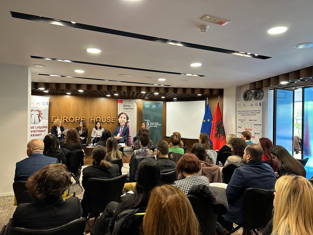 UNDPAlbania's tweet photo. In cooperation w/ @AustriainALB, @ADCinAlbania &amp;”Different &amp; Equal,' we organized an open forum to discuss access to justice 4 women&amp;girls-victims of domestic violence. As we kick off #16Days, the  forum brought tgth key partners in the provision of free legal aid services in 🇦🇱 https://t.co/NvXdifBqDF