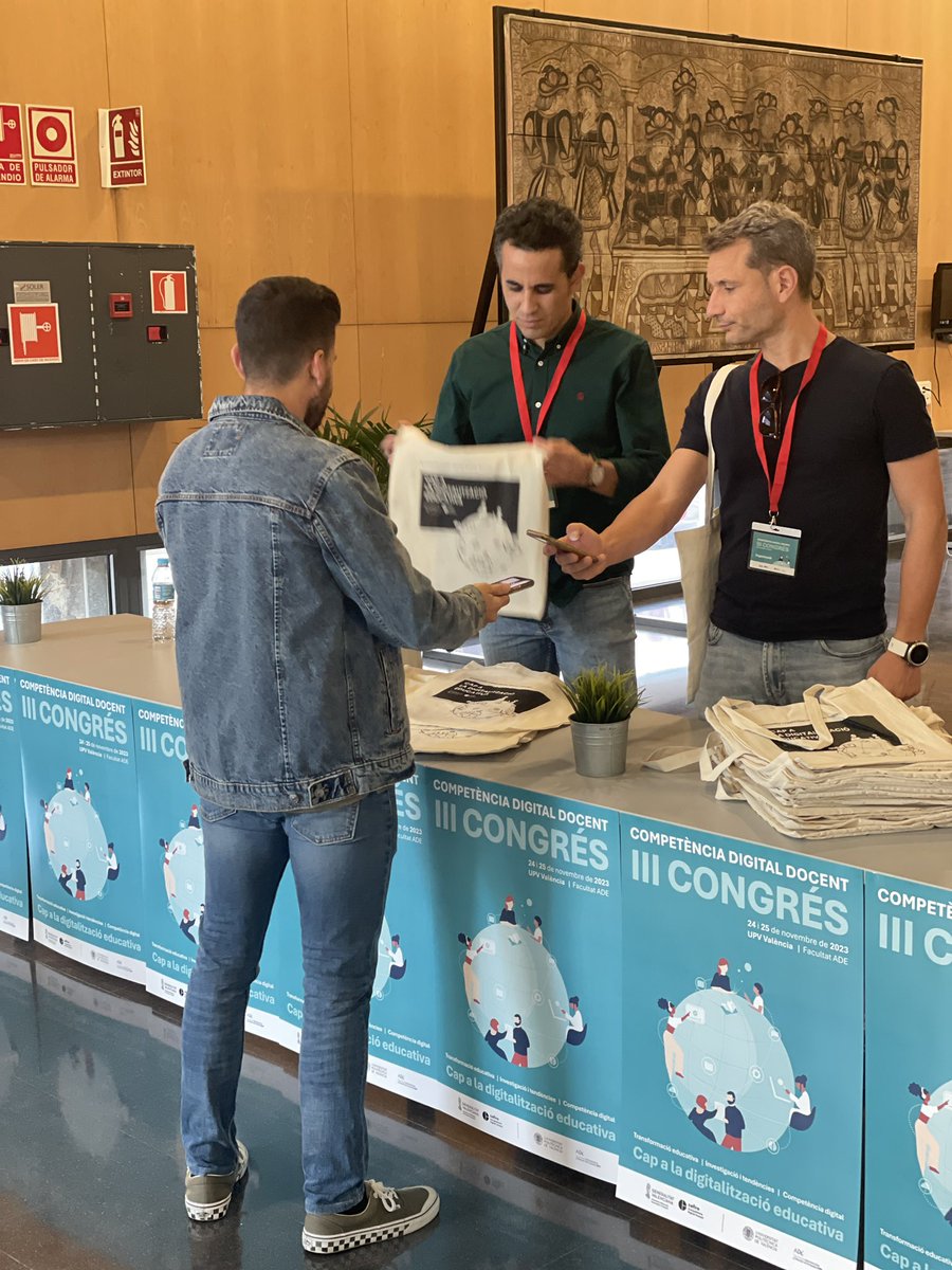 🔊III  CONGRÉS DE COMPETÈNCIA DIGITAL DOCENT

Iniciant l’acreditació  digitalitzada dels assistents per tal d’accedir al III Congrés de Competència Digital Docent. #competenciadigitaldocent