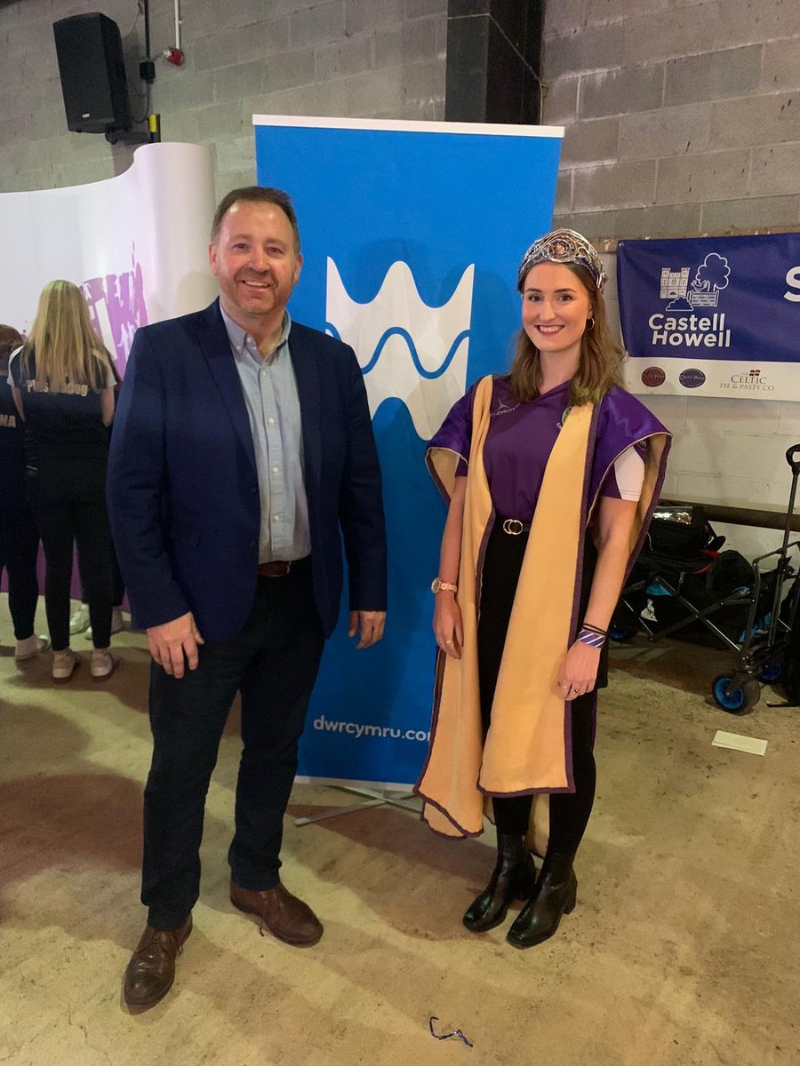 WaterSource (@watersourcedcww) on Twitter photo Falch o fod wedi cefnogi #Eisteddfod <a href="/CFfI/">angelo basso</a> Cymru eleni a drefnwyd gan #CFfIMôn. Diolch yn fawr i #HelenEvans o #ArtisanStudioAmlwch am greu coron hyfryd a llongyfarchiadau mawr i'r enillydd Alaw Fflur Jones. Edrych ymlaen at barhau ein cefnogaeth i'r ffermwyr ifanc yng Nghymru! Falch o fod wedi cefnogi #Eisteddfod <a href="/CFfI/">angelo basso</a> Cymru eleni a drefnwyd gan #CFfIMôn. Diolch yn fawr i #HelenEvans o #ArtisanStudioAmlwch am greu coron hyfryd a llongyfarchiadau mawr i'r enillydd Alaw Fflur Jones. Edrych ymlaen at barhau ein cefnogaeth i'r ffermwyr ifanc yng Nghymru!