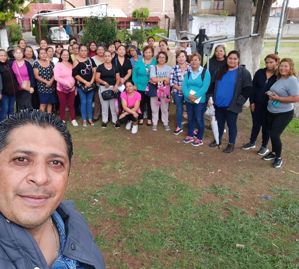 Un gran placer genera estar con personas que dan todo por ayudar a las demás, una gran satisfacción estar entre las mejores, por eso #CadaVezSomosMasEquipoADMM
#Tultitlan