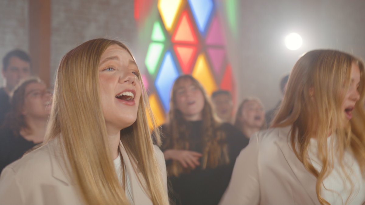 Hello Friends! Join us for the PREMIERE of our new music video this morning at 10:00 (Mountain Time). We will be online to chat with all of you beginning at 9:30! youtube.com/watch?v=UC7axS…