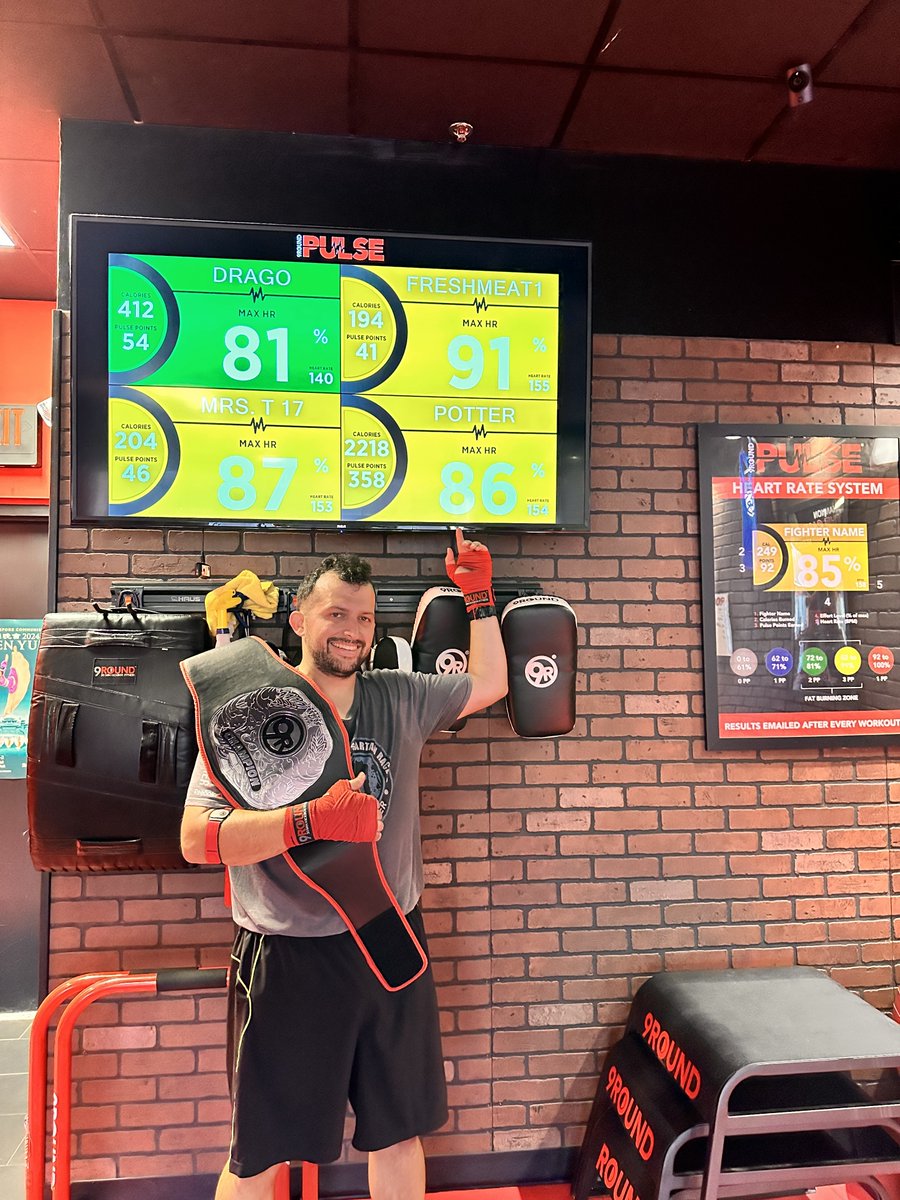 9RoundHV's tweet photo. Big shout out to “Potter,” for going 40 rounds! If you’re wondering, yes he did go hard the whole time, and yes…he is slightly insane. 🤣 great job! https://t.co/cFMFrWlhtn