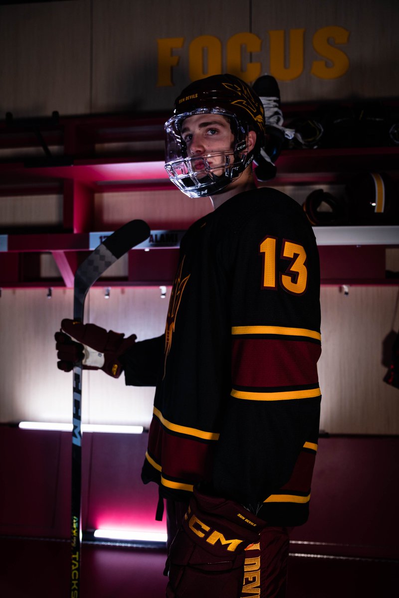 SunDevilHockey's tweet photo. BLACKOUT 🃏 #BeTheTradition https://t.co/GNoHDEZKt7