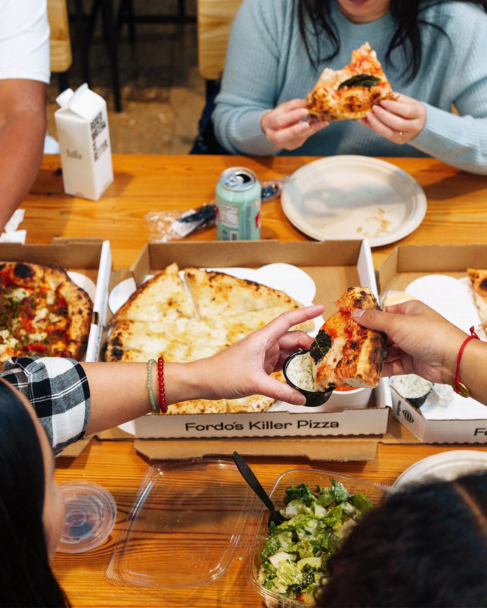 Thanksgiving may be over, but the feasting continues 🤗 Bring the family over for post-Thanksgiving wood-fired pizza 👨‍👩‍👧‍👦 We are open lunch thru dinner! Order ahead online at fordospizza.com 🍕