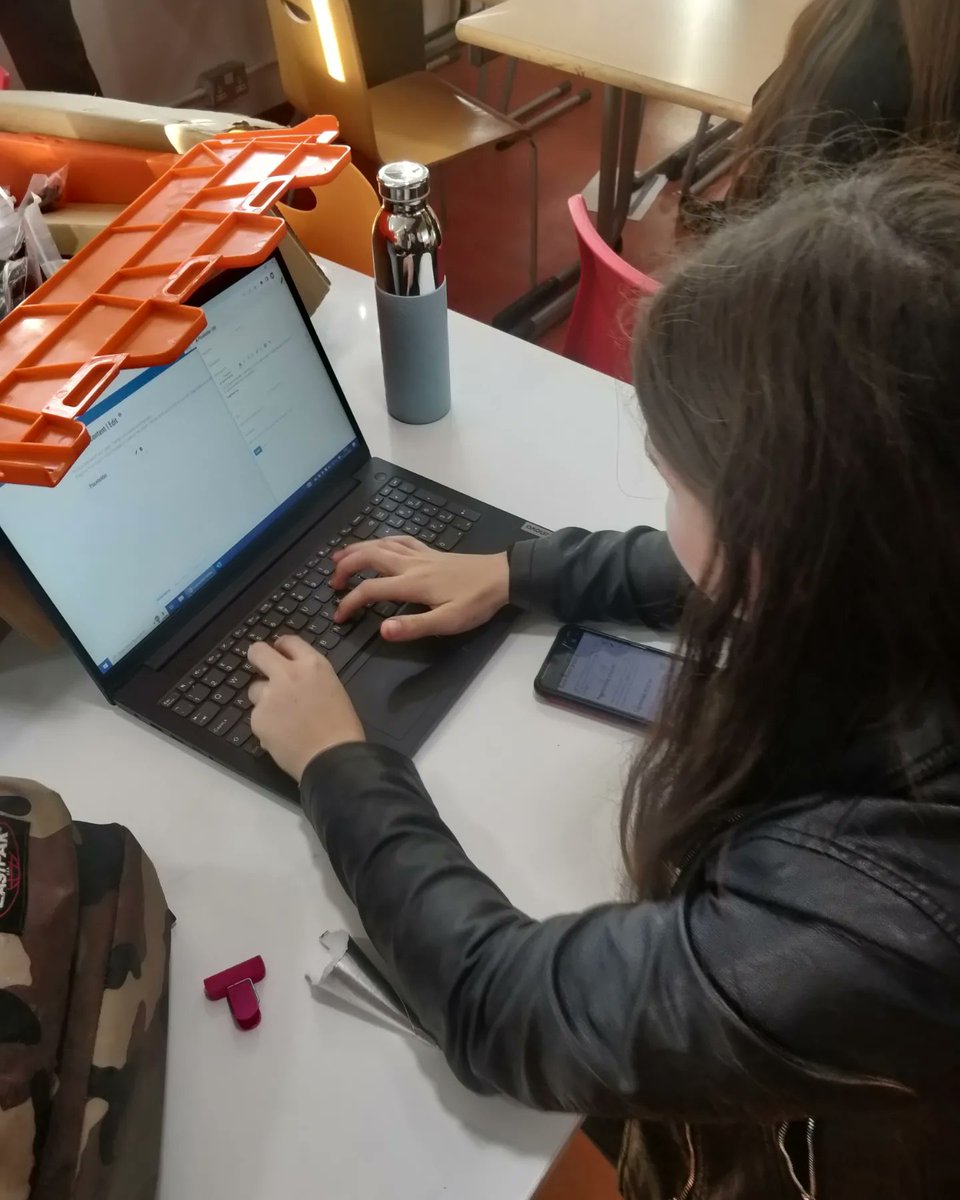 CODE_NAME_KFS's tweet image. Week 6

It Moves (again, but better this time)

#morethanrobotsuk
#firsttechchallengeuk
#firsttechchallenge
#kingsdalefoundationschool
#roboticsclub
#CODE_NAME