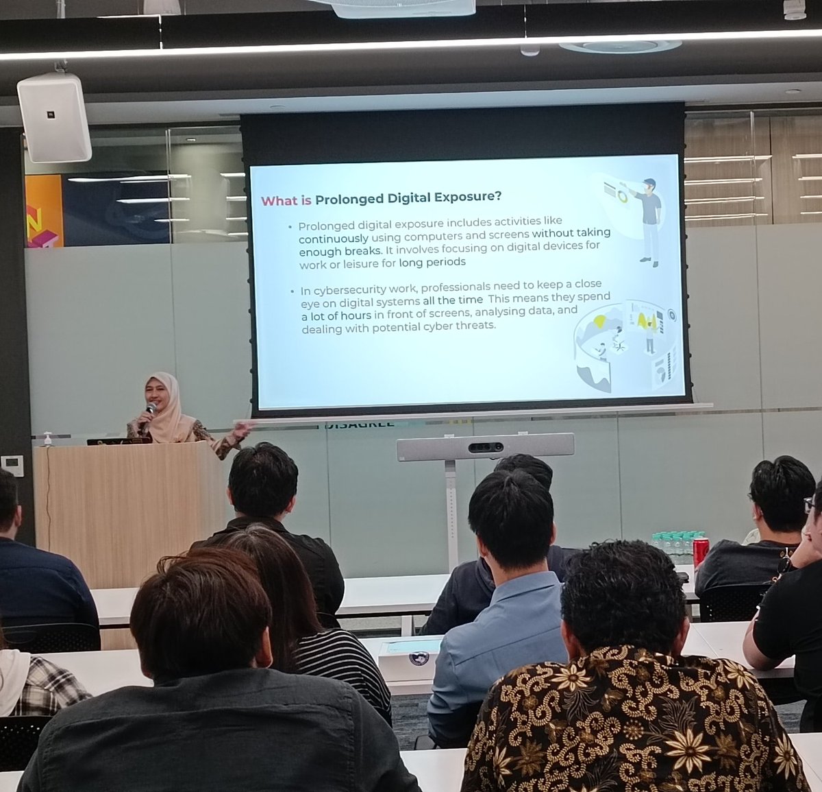 rezdrake's tweet image. Attending rawSEC Malaysia Cybersecurity Community meetup at AWS. Great topics shared by tonight's speaker
#rawsec