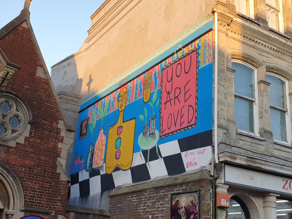 This mural is part of Gosport Alleyways project. 3 mural in all in different locations. Funded by @ace_national and High Street #HAZ. Exhibition of all the artworks in @GosportDC starting tomorrow.