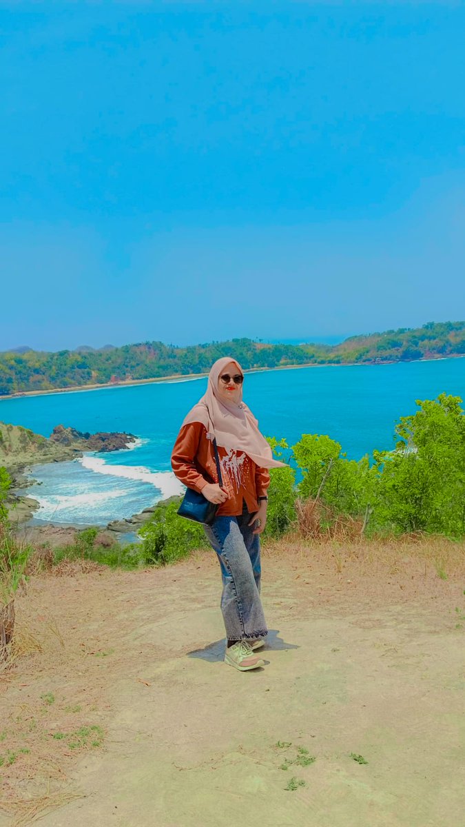 #PantaiWatulumbung