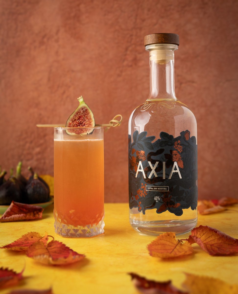 Sneak peek of an upcoming delight—an exquisite Axia cocktail featuring the rich sweetness of figs by @prince_cornerbar.⁠
Stay tuned for the full recipe coming soon! 🍸✨⁠
#AxiaSpirit #TwistTheRules #AxiaCocktail