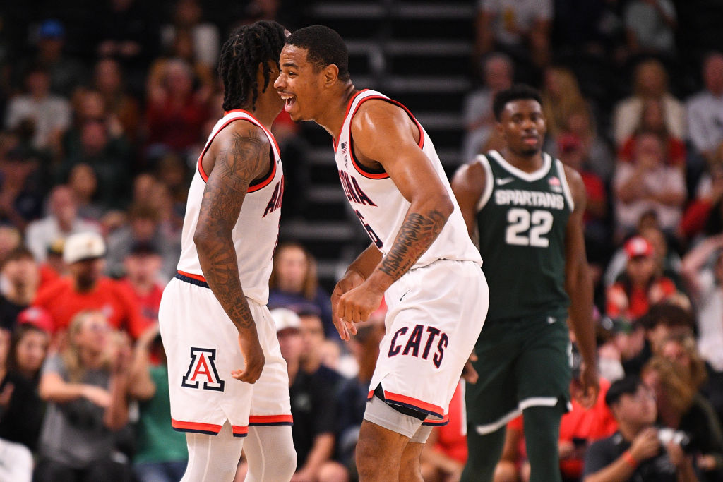 Caleb Love looks like ... Caleb Love. But Tommy Lloyd has built a well-rounded roster and keeps pressing the right buttons, especially defensively. It's why Arizona is 6-0. It's also why Arizona is a legitimate National Title contender. 247sports.com/Article/arizon…