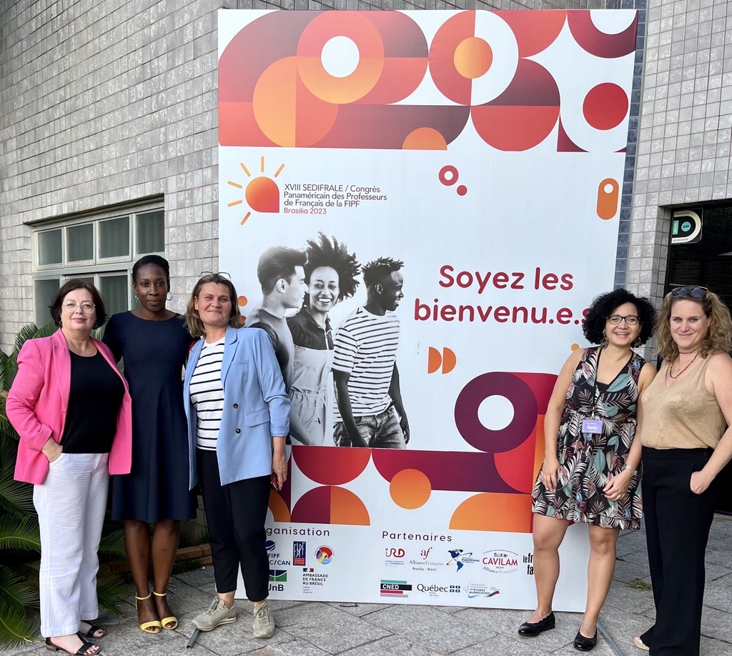Cned (@cned) on Twitter photo 🇫🇷 🇧🇷 Dernier jour du congrès panaméricain des professeurs de français #SEDIFRALE de la <a href="/FipfOrg/">FIPF.org</a> à Brasilia #FIPF
🤝 Une semaine riche en échanges autour de l'enseignement et l'apprentissage du #FLE avec plus de 700 participants et nos partenaires <a href="/FEI_sevres/">France Éducation international</a> <a href="/alliancefrparis/">Alliance Française de Paris</a> 🇫🇷 🇧🇷 Dernier jour du congrès panaméricain des professeurs de français #SEDIFRALE de la <a href="/FipfOrg/">FIPF.org</a> à Brasilia #FIPF
🤝 Une semaine riche en échanges autour de l'enseignement et l'apprentissage du #FLE avec plus de 700 participants et nos partenaires <a href="/FEI_sevres/">France Éducation international</a> <a href="/alliancefrparis/">Alliance Française de Paris</a>