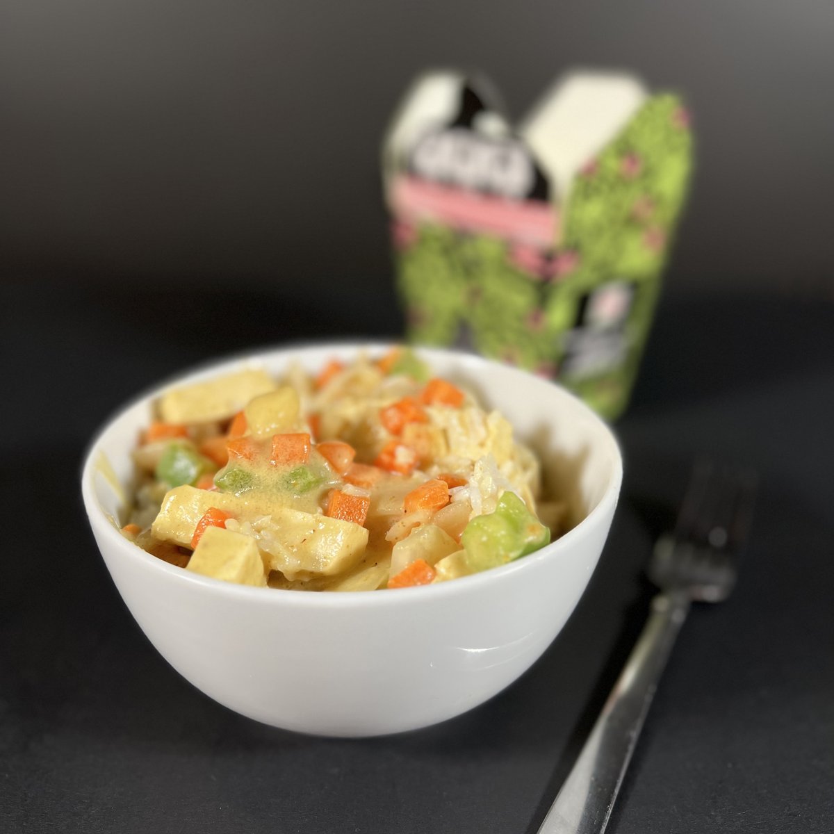 How about THAI EXPRESS for Comfort Food Friday? With chocolate banana cake for dessert please! 🥡🍰