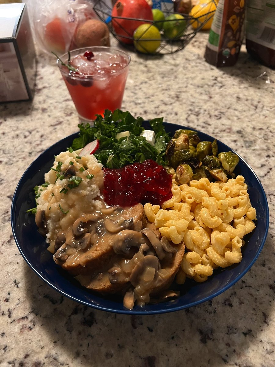 beedeehay's tweet photo. returning to twitter to post my thanksgiving spread because I’m so proud of my first attempt at a vegan cheesecake https://t.co/DfiUeQ42qD