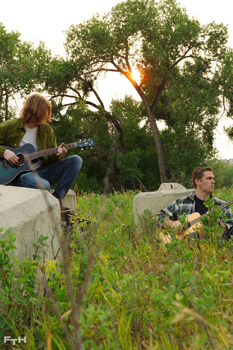 PandPband's tweet photo. Where the sun comes spilling through... 📸 https://t.co/G4qhRJXsrB 

#indiemusic #newmusic #photoshoot https://t.co/peLOPNsL6M