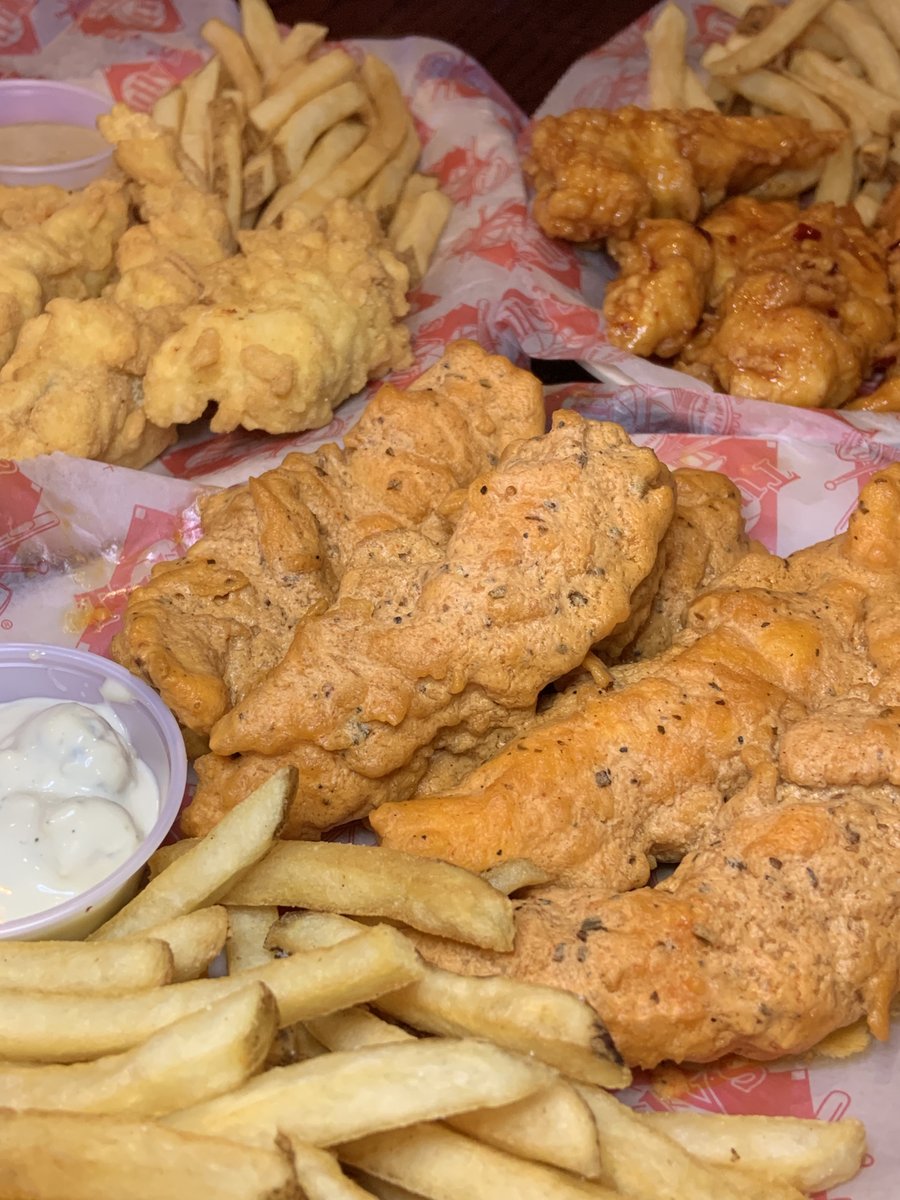 Fuel up after your big day of shopping with some Tully’s Tenders! 🔥
.
.
.
.
#blackfriday #foodisfuel #tullystenders #tullystendersarelife #tenders #chickentenders #freshneverfrozen #allnatural #freshnotfrozen #alwaysfresh #neverfrozen #allnaturalchicken #alwaysfreshneverfrozen
