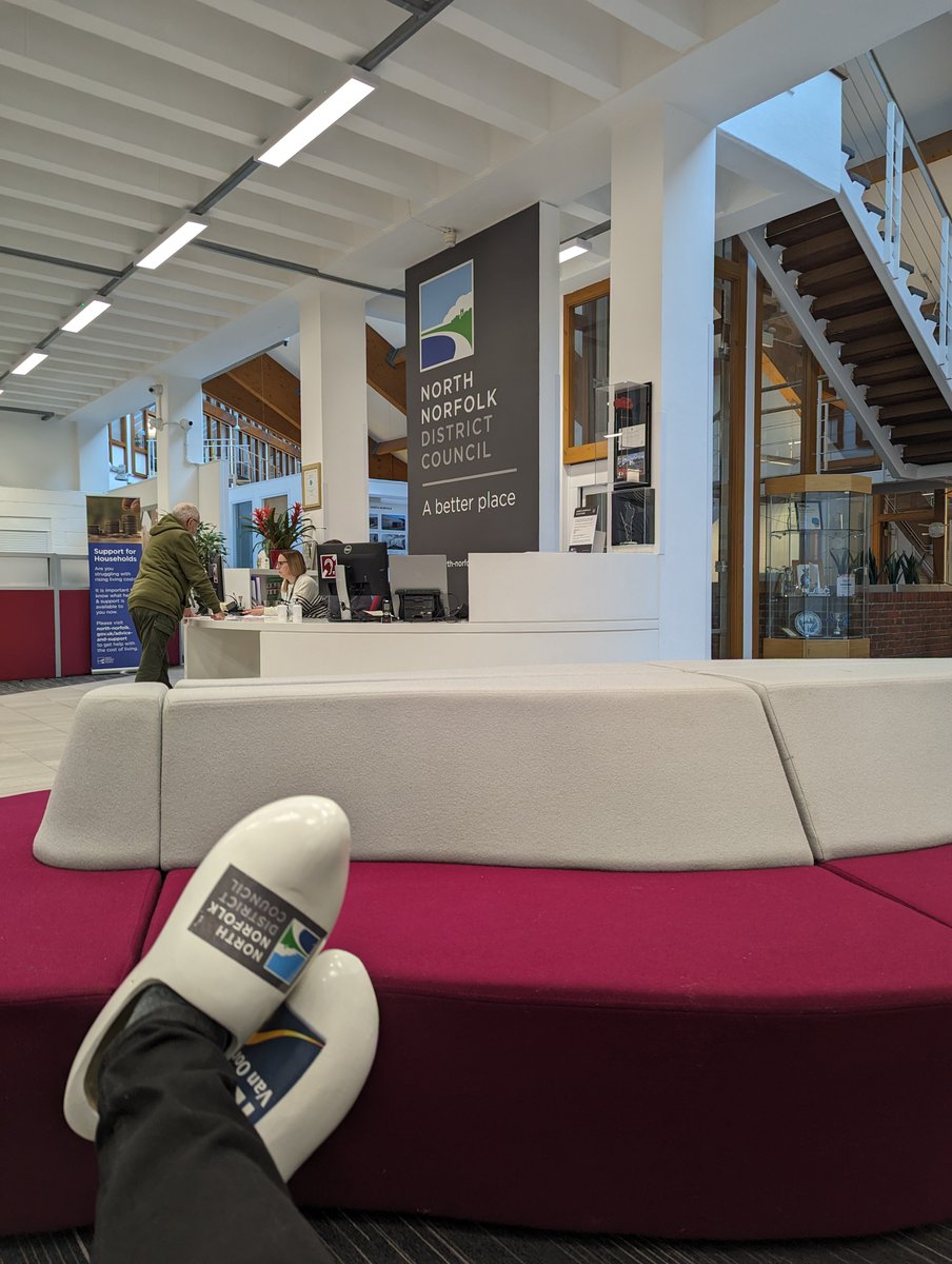 Don't know what you mean <a href="/buntyhoven/">Hannah O'Hanrahahanrahan</a>, we're wearing ours!