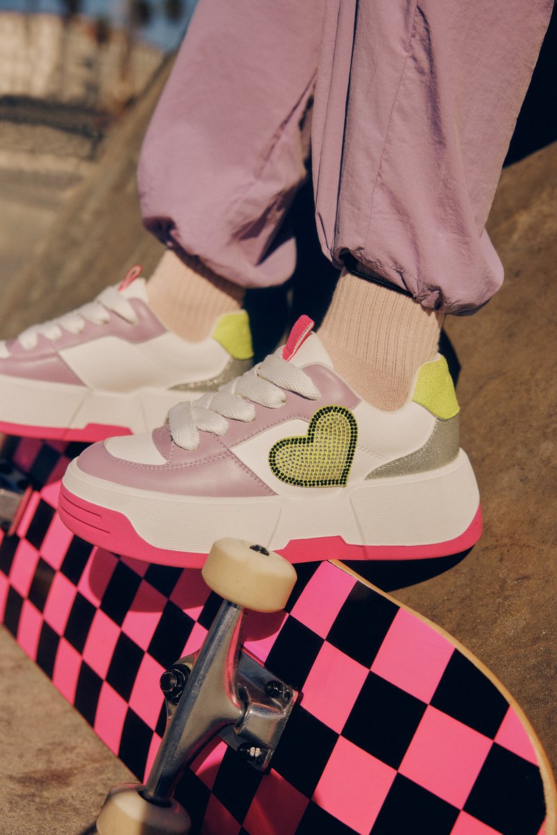Step into the spotlight and flaunt your fun side with these irresistibly adorable Kickflip sneakers, where chic meets comfort in every step 👟😍

Shop Now: loom.ly/KgSt38U

 #generationspring #callitspring