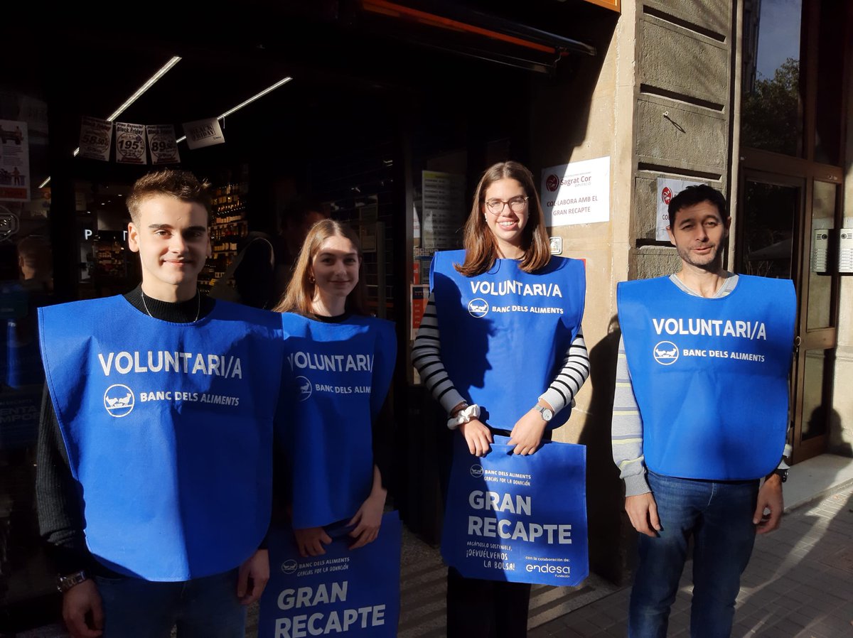 Gran Recapte 2023
Tota la Comunitat Educativa col·laborem amb el <a href="/GranRecapte/">Gran Recapte</a> . Ens podeu trobar avui divendres i demà dissabte en el supermercat Keisy del carrer Consell de Cent.
#valors #granrecapte #bancdelsaliments