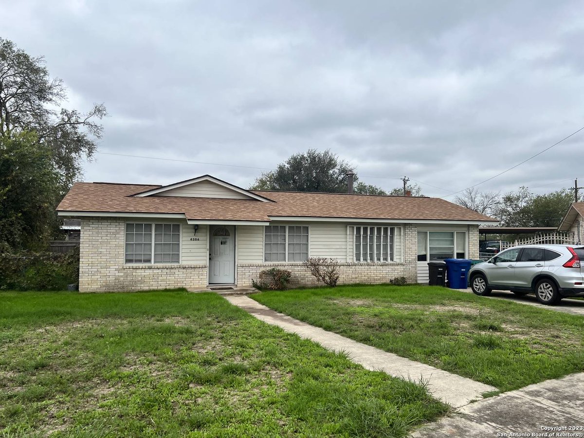 scottcpeck's tweet photo. 4306 VICKSBURG ST, San Antonio, TX 78220-4515 just hit the market!
Take a look at this awesome space: https://t.co/ZWNFql86yJ https://t.co/FYS8AJlKxU