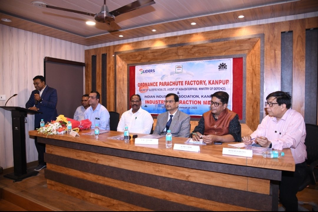 OpfGil's tweet photo. Gliders India Limited की इकाई OPF व IIA के तत्वावधान में आज  #IndustrialMeet का आयोजन किया गया। CMD/GILश्री विजय कुमार तिवारी के मुख्य आतिथ्य एवं गरिमामयी  उपस्थिति में हुये इस आयोजन में उद्यमियों ने बेहद उत्साह से भाग लिया और GIL से जुड़ने को लेकर अभिरुचि प्रदर्शित किये।#OPF_GIL https://t.co/NwlBg0t3v7