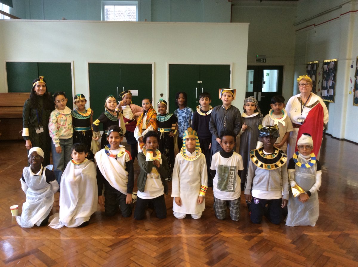 Year 4 had a fantastic Egyptian day to finish of their Cleopatra learning #funatfalconbrook