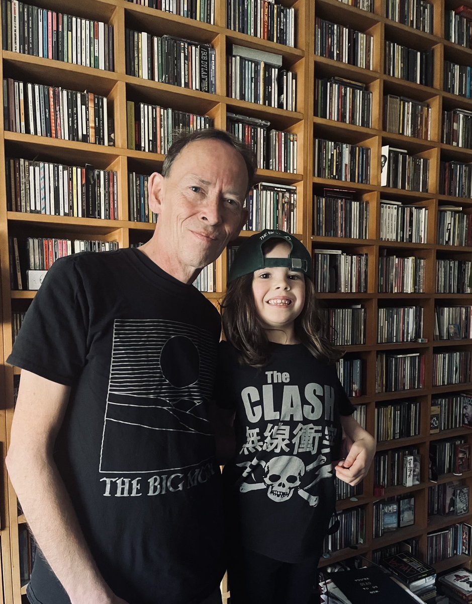 Happy #TshirtDay ⁦@huwstephens⁩ ⁦@BBC6Music⁩ from Family Lammo in south London, bigging up ⁦@thebigmoon⁩ and The Clash.