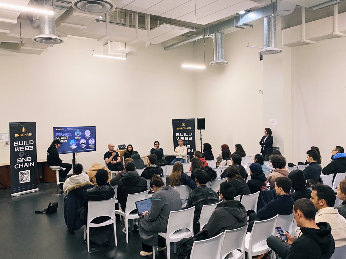 42born2code's tweet photo. Petit photo-dump de notre événement #Web3 avec @BNBCHAIN un peu plus tôt cette semaine 🔥

Merci encore à tous les organisateurs, ainsi qu'aux participants, et à une prochaine fois 😉

#42Born2Code #42Paris #Blockchain https://t.co/M3Kr5zTaSR