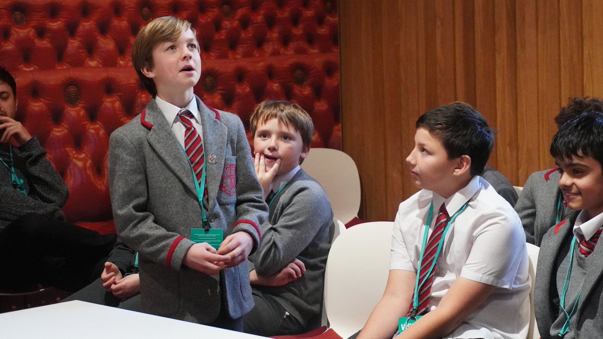 newlandhouse's tweet photo. The Senior boys had a fascinating, fact-filled tour of the Houses of Parliament, followed by a session in the education centre where they put their debating skills to the test.  #newlandhouse #seniorprep #housesofparliament #beyondtheclassroom #personaldevelopment #citizenship https://t.co/2L3DdJXiX4
