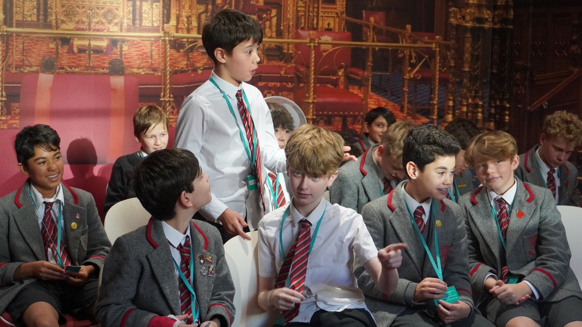 newlandhouse's tweet photo. The Senior boys had a fascinating, fact-filled tour of the Houses of Parliament, followed by a session in the education centre where they put their debating skills to the test.  #newlandhouse #seniorprep #housesofparliament #beyondtheclassroom #personaldevelopment #citizenship https://t.co/2L3DdJXiX4