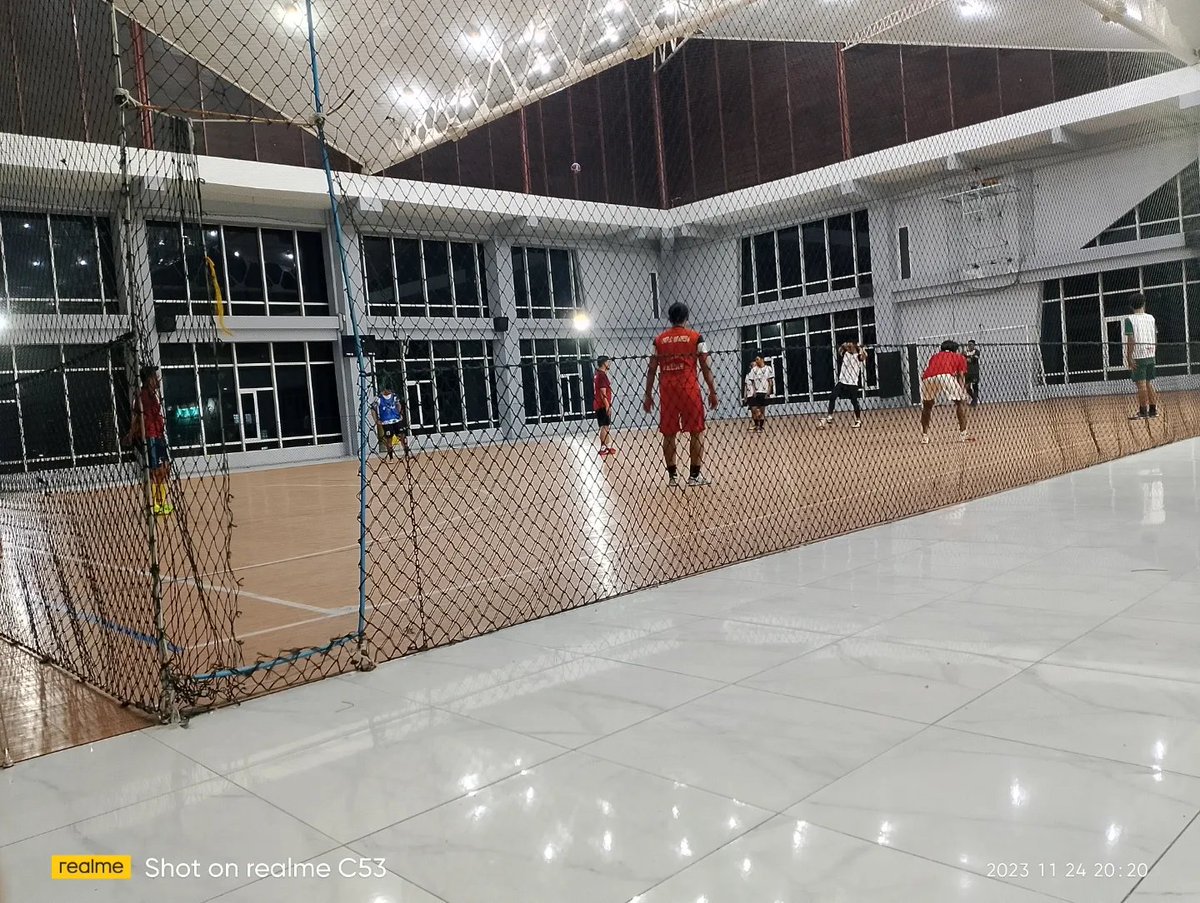 UtdIndonesiaGSK's tweet photo. After Match Futsal Unig Vs MUGRES
Terima kasih yg Sdh berpartisipasi meramaikan futsal malam ini
#unig #unitedindonesiagresik #utdindonesia #unitedfans #unitedindonesia #mufc #mufcfans #mufcfanspict #utdindonesiagsk #futsalindo #futsalindonesia #futsalgresik #futsal #funfutsal https://t.co/OJsDpyexRn