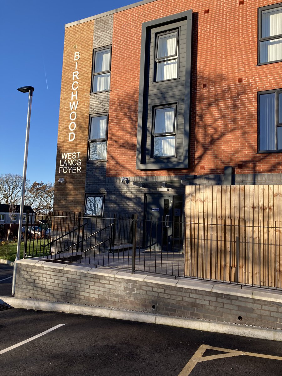 FoyerFederation's tweet image. We’re been at @BirchwoodCentre in the winter sun! Thanks for having us. As members of our Network the Foyer gets access to a host of networking, learning, grant giving and programme opportunities. Interested in membership? Contact inbox@foyer.net #advantagedthinking