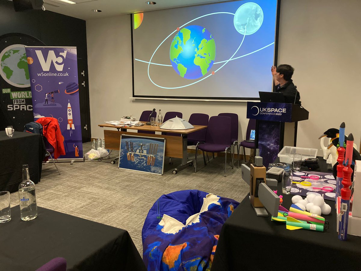 W5Education's tweet image. Our Learning and Engagement team delivered an informative CPD session yesterday at the UK Space Agency Conference 🚀

This session focussed on the Our World in Space Programme, coming soon to W5 with the @sciencecentres 🪐 #UKSC2023

@BelfastICC @spacegovuk