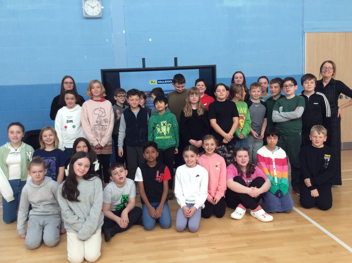 StMarysLargs's tweet photo. Tks to Mrs McKitrick from #RJMcLeod for being a fantastic World of Work guest speaker. We learned about the importance of safety on a construction site & about all the different job opportunities open to Civil Engineers #RRSA #24 #28 @AliAllan_PLL @skillsdevscot https://t.co/BhsEuuZRhB