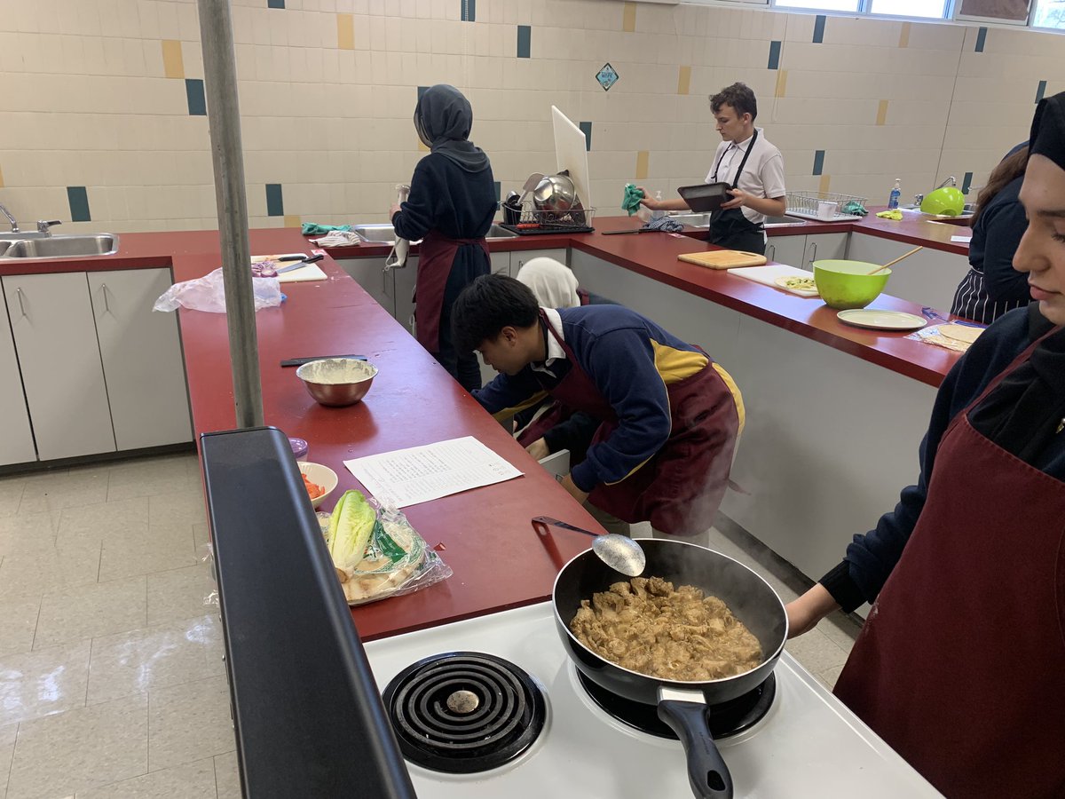 MrKevinBarnes3's tweet photo. Student choice in foods technology class #justaddchicken https://t.co/nVsioBObkQ