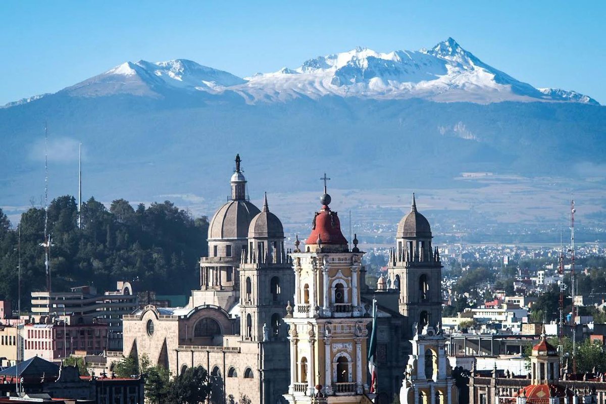 En el Estado de México tenemos grandes municipios que nos regalan maravillosas postales. Este viernes les comparto esta fotografía de Toluca. 

Somos una entidad que cuenta con diversos espacios pluriculturales y pueblos mágicos que puedes visitar con tu familia y amigos. ¡Los