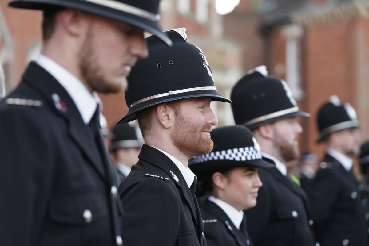 EssexPoliceUK's tweet photo. Chief Constable @BJH251 has welcomed 41 new officers into the #Essex Police family.
The recruits took their oath in front of family, friends, @EssexPFCC Roger Hirst and will continue to drive down all crime across the county.
#WeValueDifference
https://t.co/4SOnCxR94k https://t.co/inRDjhdhIr