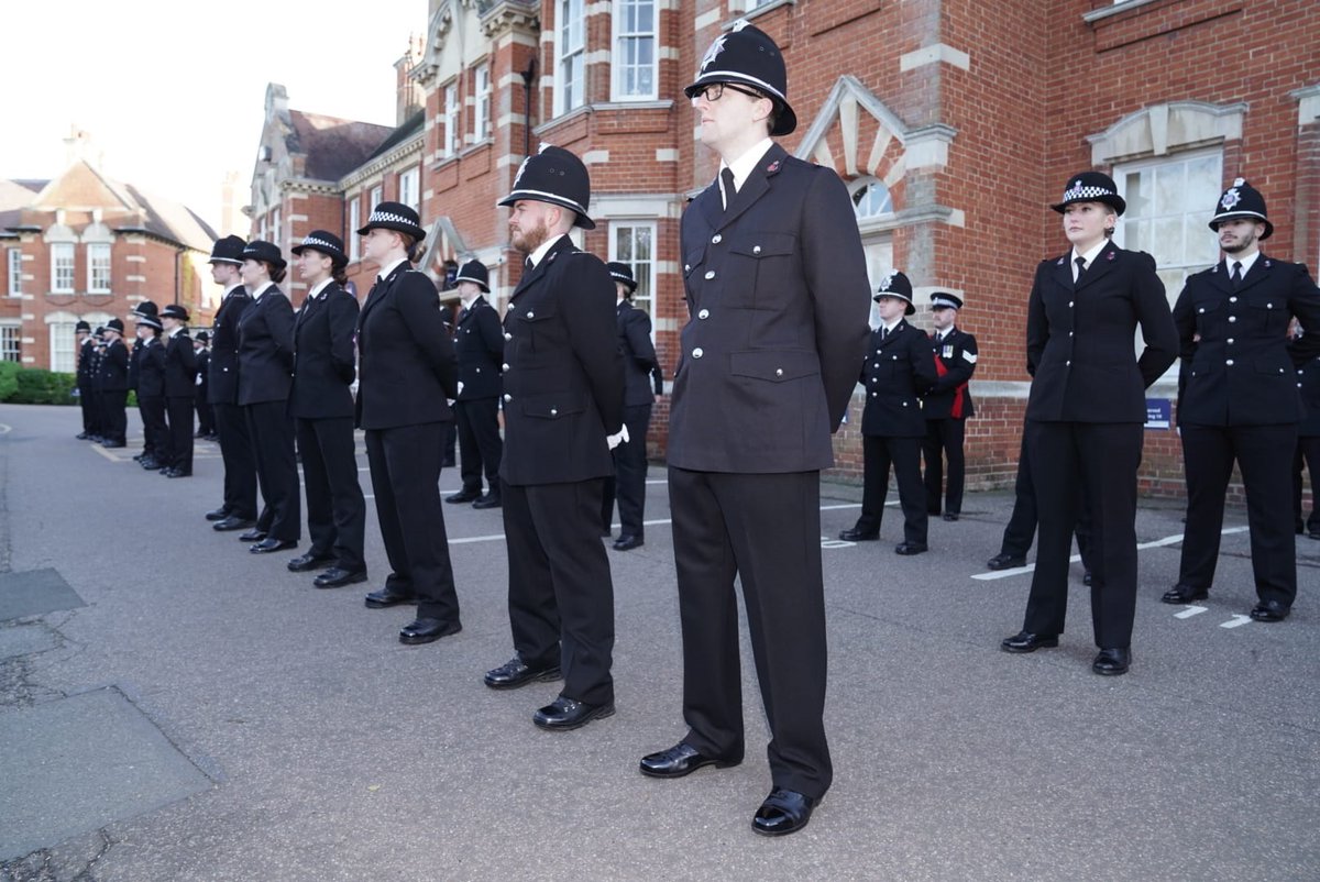 EssexPoliceUK's tweet photo. Chief Constable @BJH251 has welcomed 41 new officers into the #Essex Police family.
The recruits took their oath in front of family, friends, @EssexPFCC Roger Hirst and will continue to drive down all crime across the county.
#WeValueDifference
https://t.co/4SOnCxR94k https://t.co/inRDjhdhIr