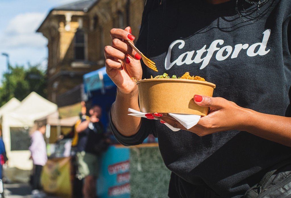 Don't forget Catford Food Market is happening this Sunday!   

📅 Sunday 26 November  
⏲️ 10am - 4pm 
📍 Catford Bridge Train Station

Make sure to come down for the penultimate food market of the year and check out the fantastic range of street food and local produce on offer