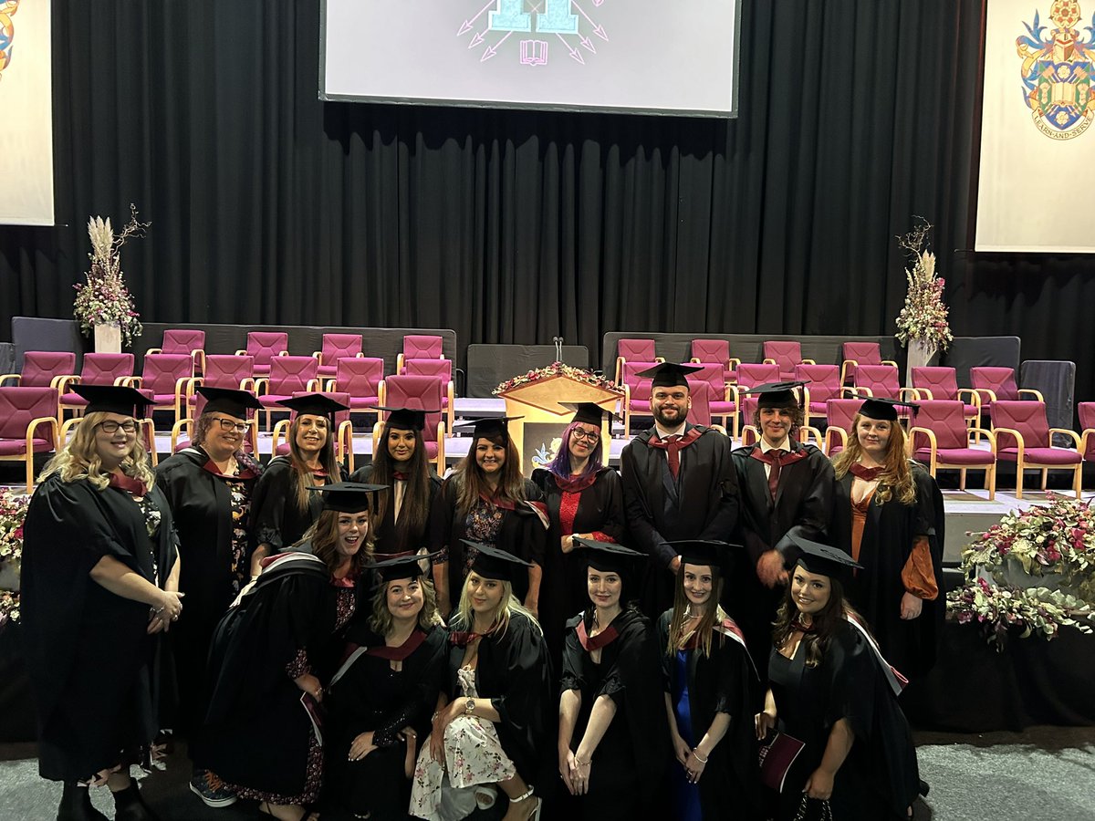 slb_89's tweet photo. Wonderful day watching the September 2020 @ShuLDSW Cohort graduate! Well done you lovely lot I couldn’t be prouder #teamhallam https://t.co/dicGXEIule