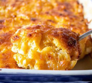 James Hemings, brother to Sally Hemings was the first American to train as a chef in France. He was enslaved by Thomas Jefferson at 8. 

The Chef de cuisine is the reason macaroni and cheese made it to America.  

A THREAD!