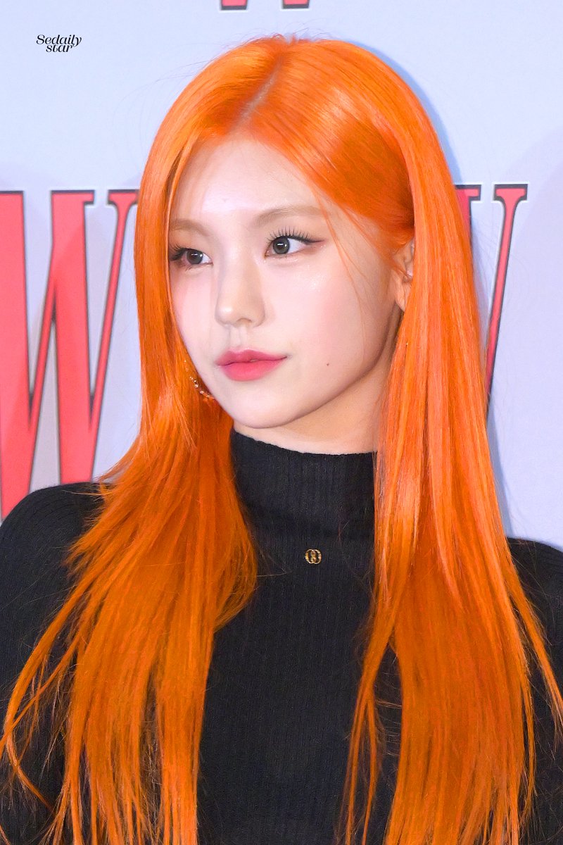 sedaily_star's tweet photo. 231124 더블유 코리아 포토콜 있지 예지

고양이가 포토콜에 와도 되나용🐱

🔗https://t.co/YU1R7iRnnu

#더블유코리아 #LoveyourW
#있지 #ITZY
#예지 #YEJI https://t.co/vzoJNH8BTQ